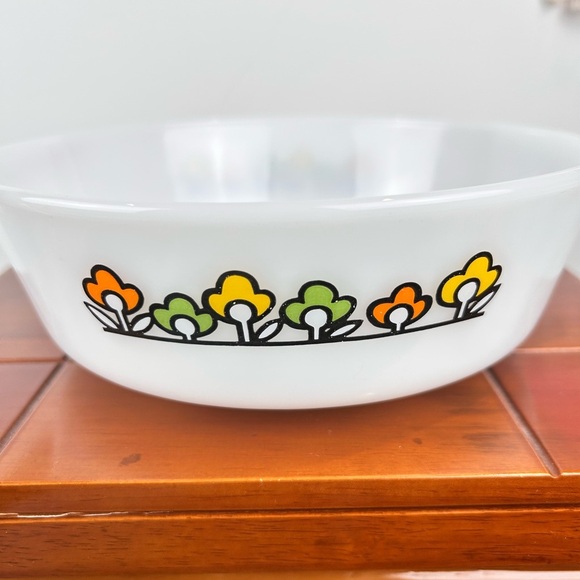 Anchor Hocking Fire King 1 1/2 Q casserole "Summer Field Flowers" pattern #437 - Picture 3 of 8